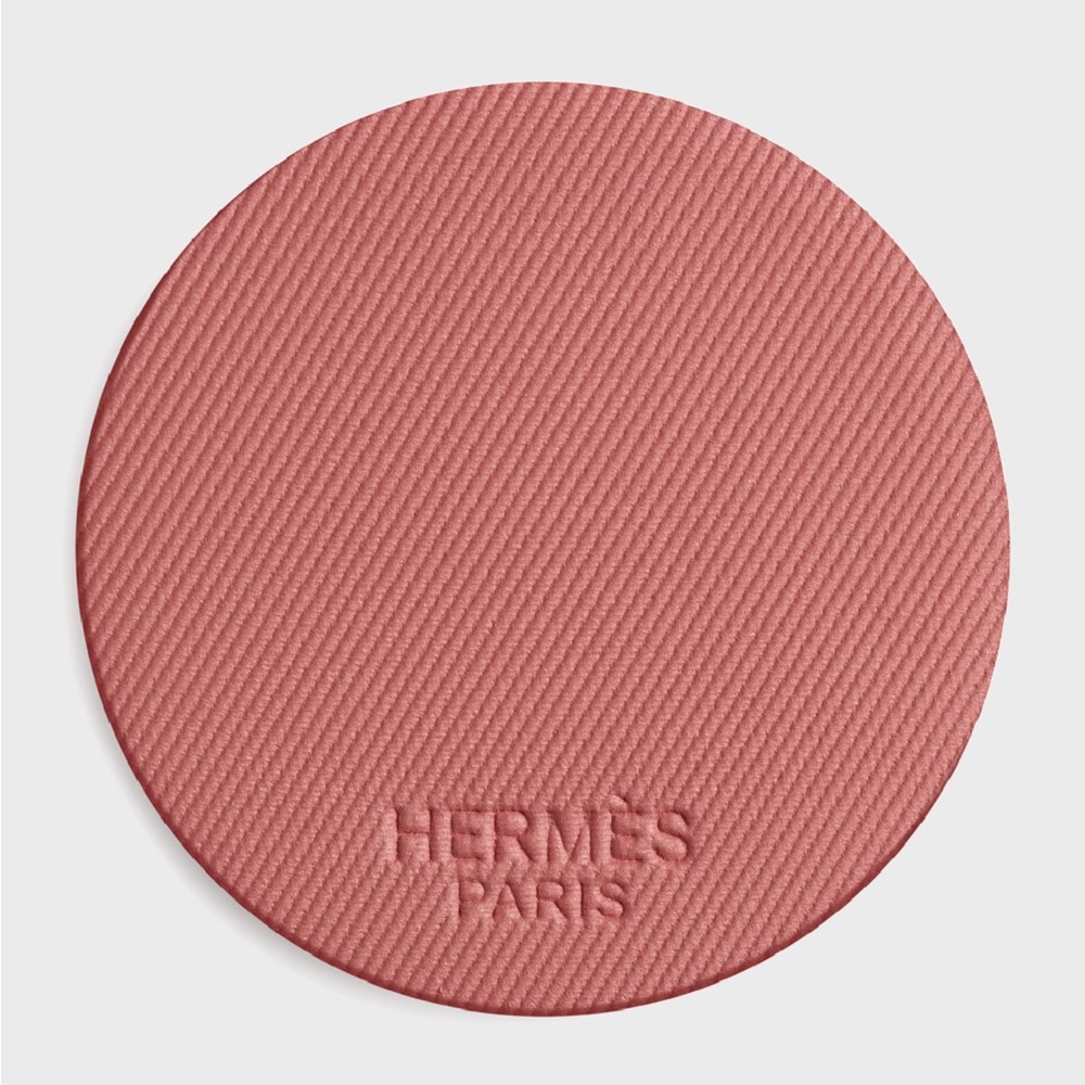 ISO: ROSE FEU only! Hermès Rose Silky Blush Powder refill or with case